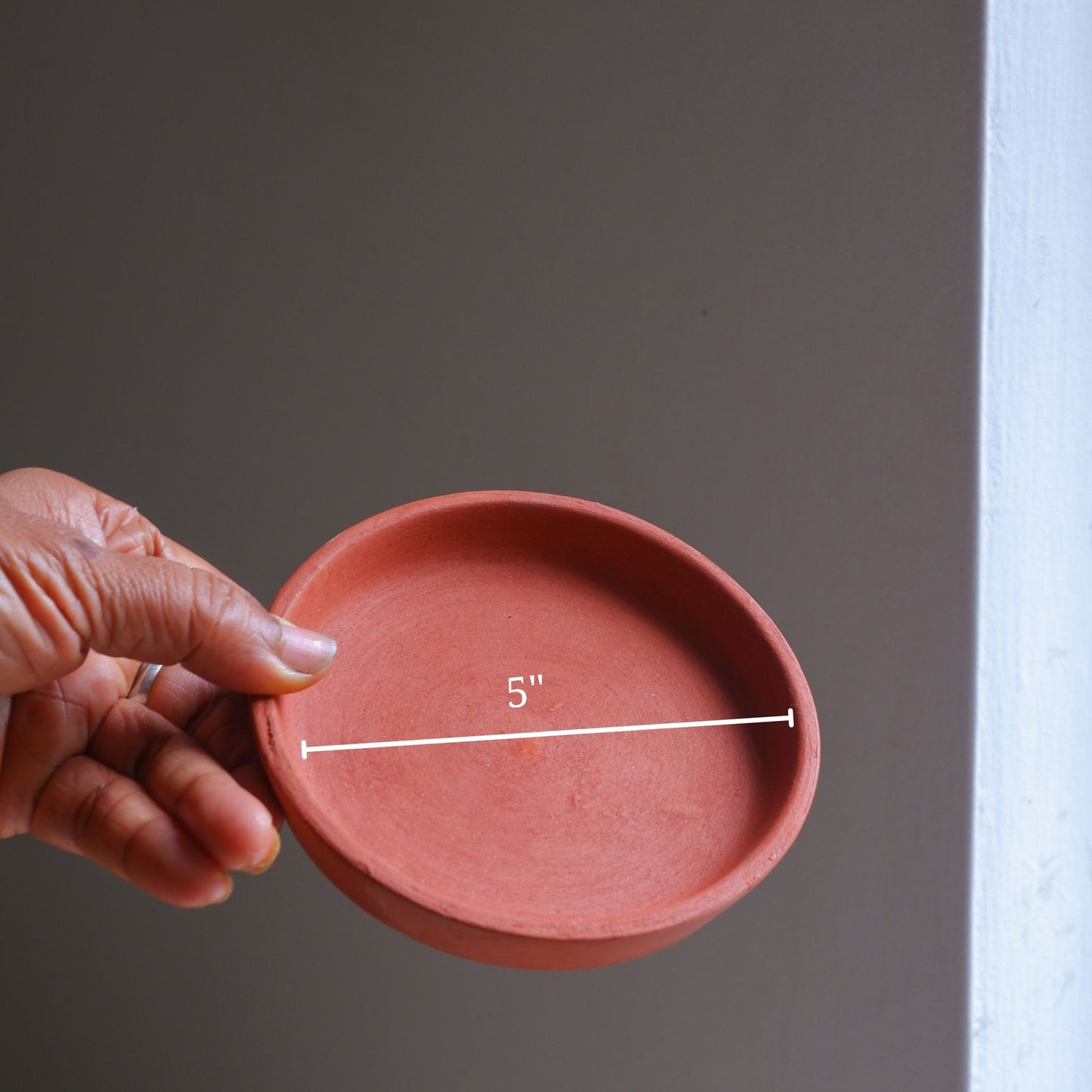 Shop online best 6 inch Terracotta Planters for indoor plants. Delivered all India