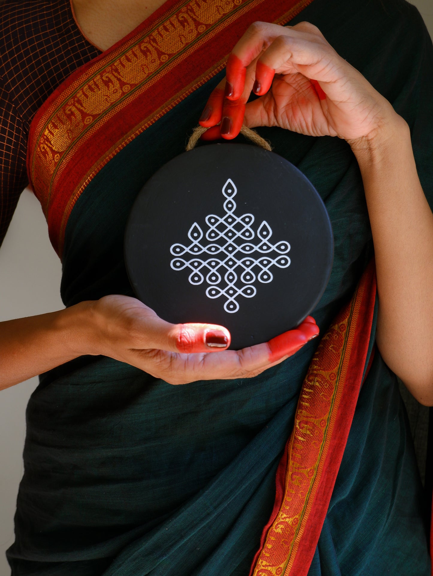 6 inch black Traditional South Indian Sikku Kolam Terracotta Wall Plates for Indian Homes