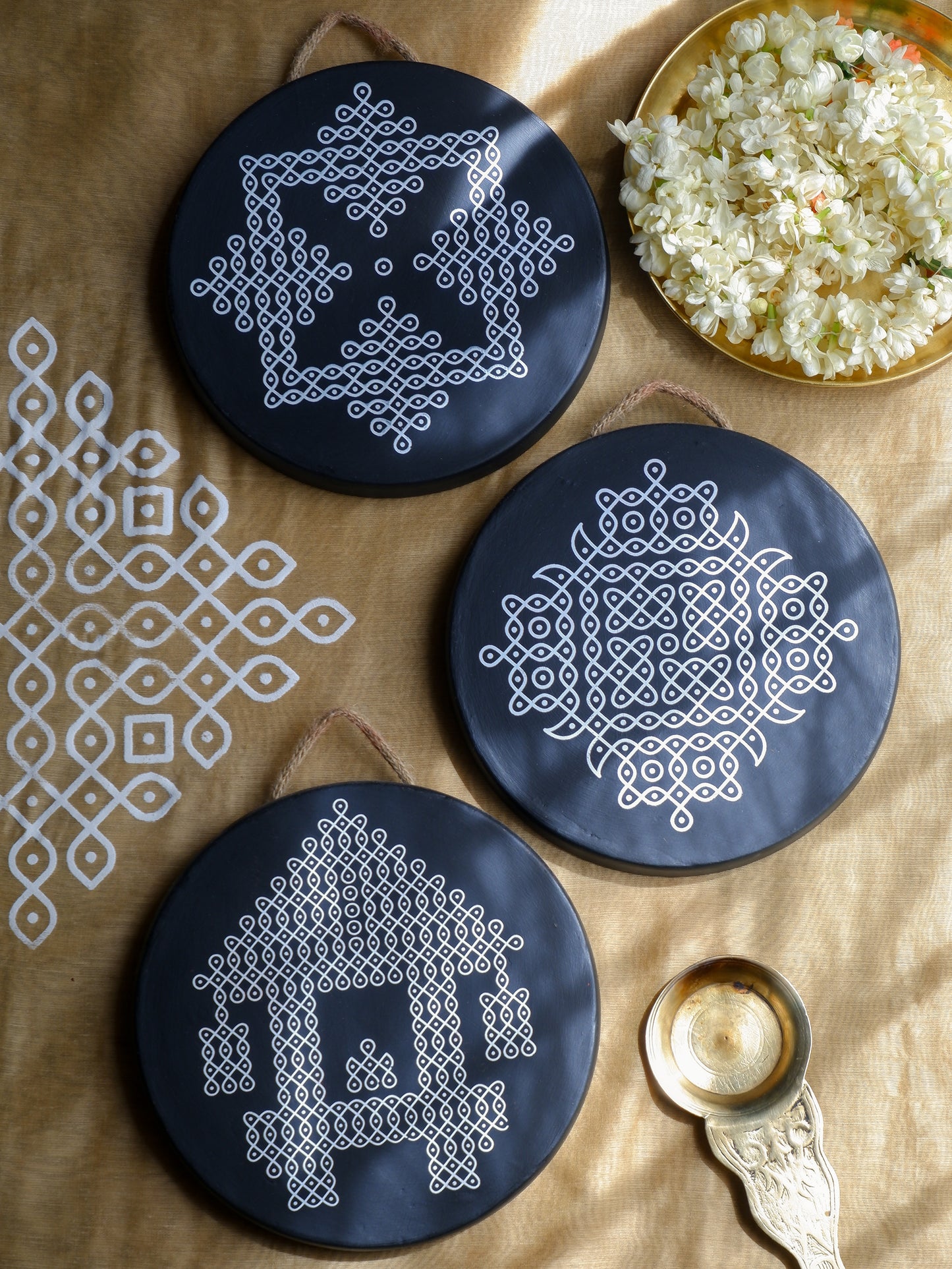 8 inch Black Traditional South Indian Sikku Kolam Terracotta Wall Plates for Indian Homes