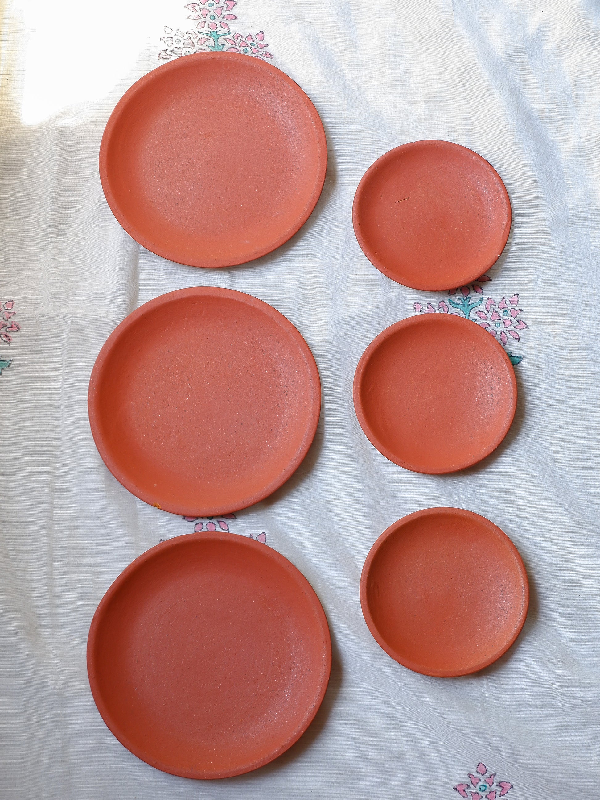 Blank terracotta wall plate smooth surface front view – ideal for mandala or dot painting