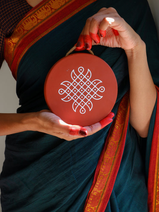 6 inch Traditional South Indian Sikku Kolam Terracotta Wall Plates for Indian Homes