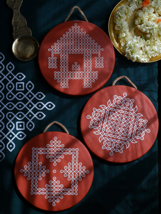 8 inch Traditional South Indian Sikku Kolam Terracotta Wall Plates for Indian Homes