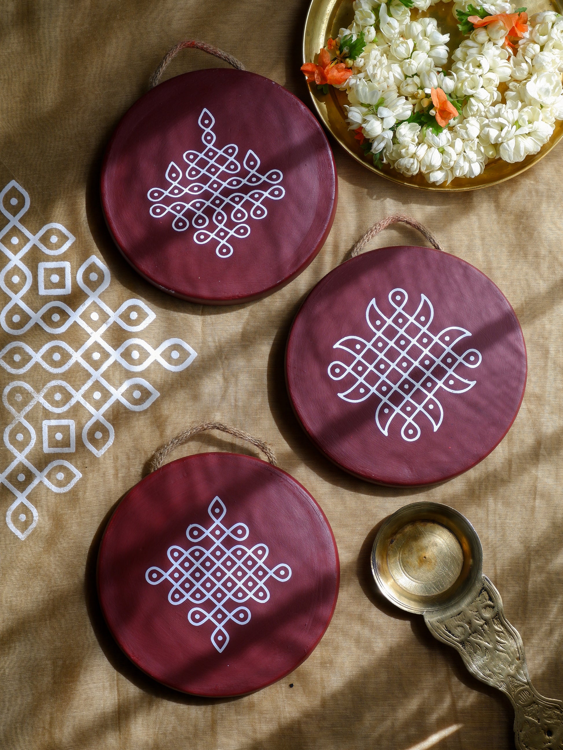 6 inch  Maroon Traditional South Indian Sikku Kolam Terracotta Wall Plates for Indian Homes