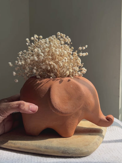 Manny Terracotta Planter